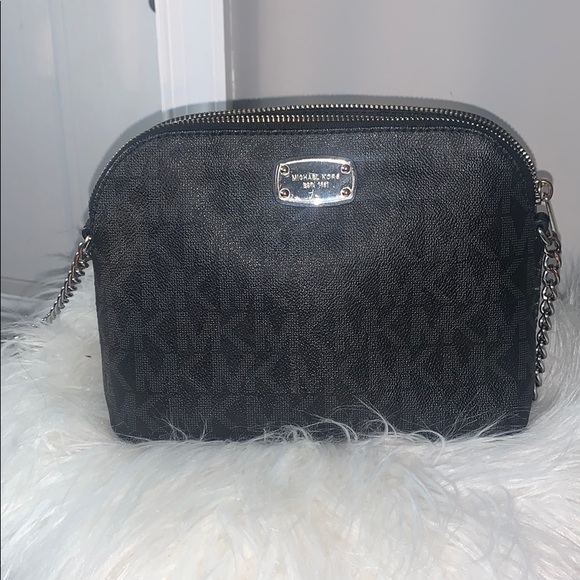 Michael Kors Dome Crossbody - Picture 1 of 3